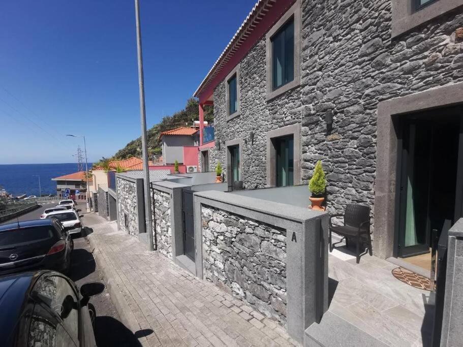Chale Esmeralda - Charming Studios In Calheta Beach Bagian luar foto