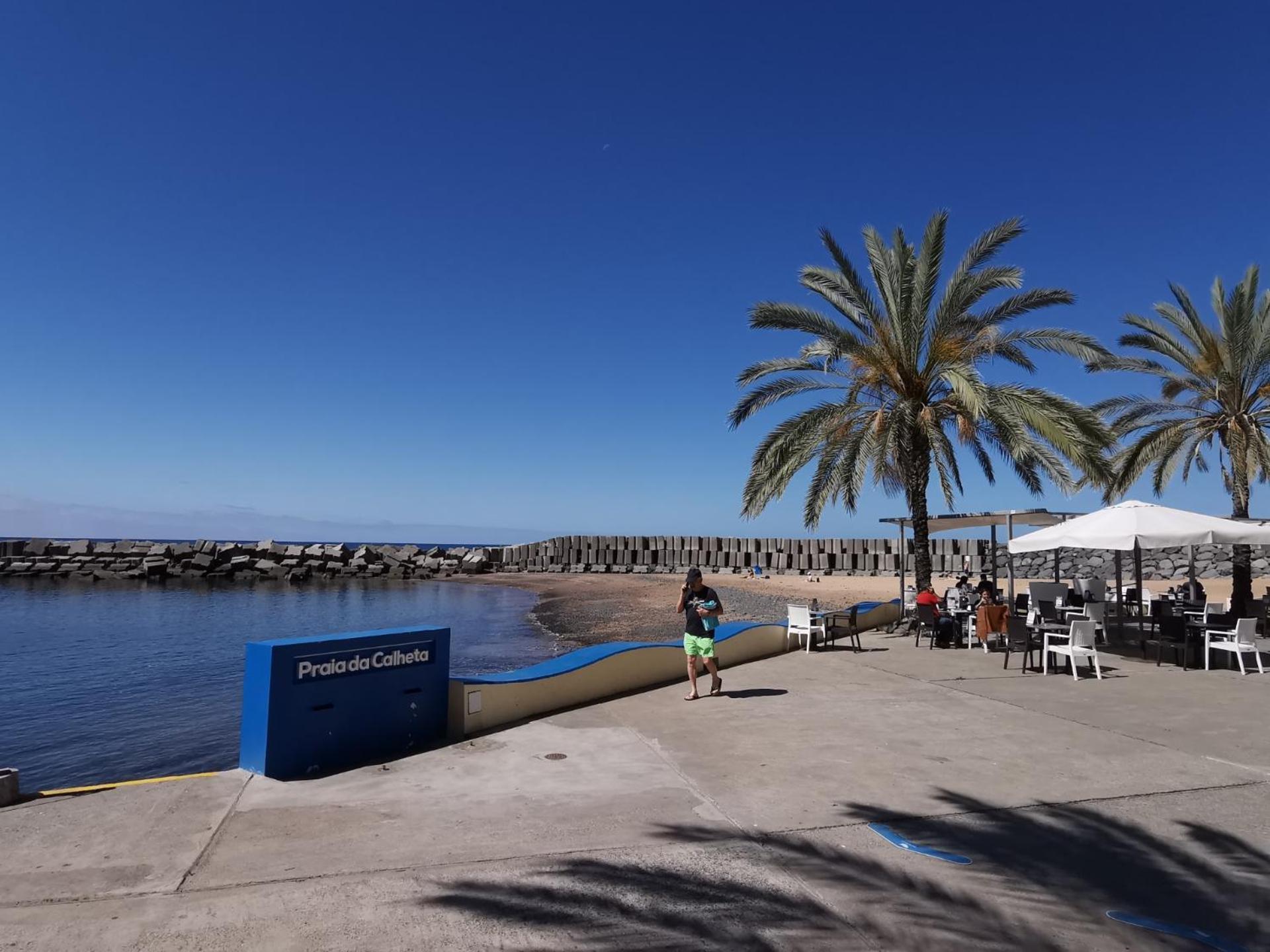 Chale Esmeralda - Charming Studios In Calheta Beach Bagian luar foto